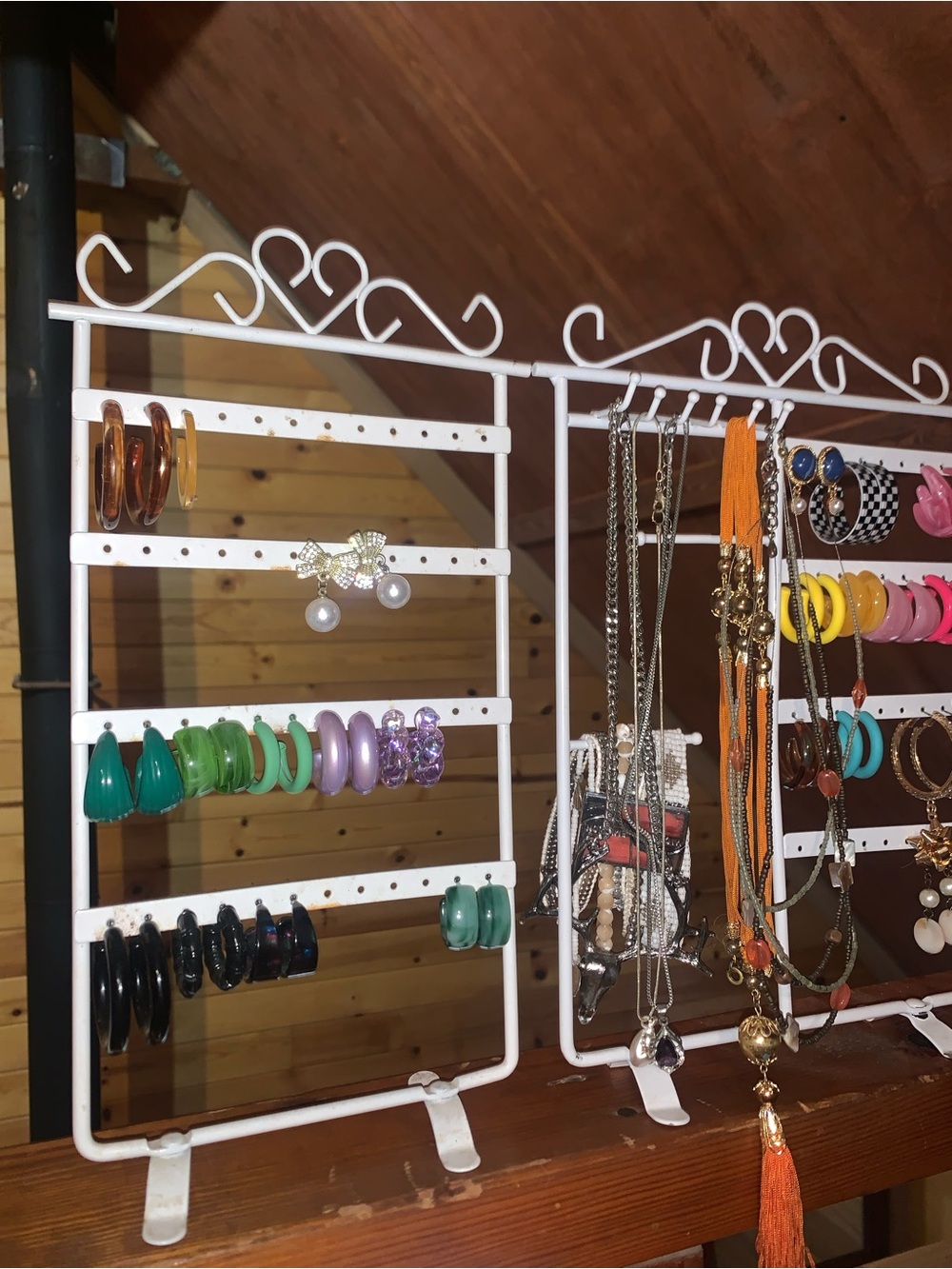White Metal Jewelry & Earring Organizer Rack